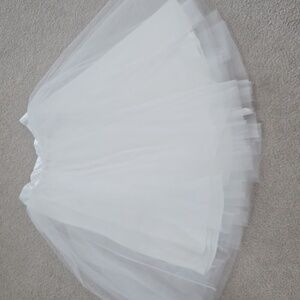 NWOT Space 46 White Tulle Skirt